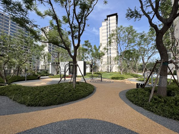 东坝新房 华樾国际 落地窗两居 地暖中央空调随时看出租房源真实图片