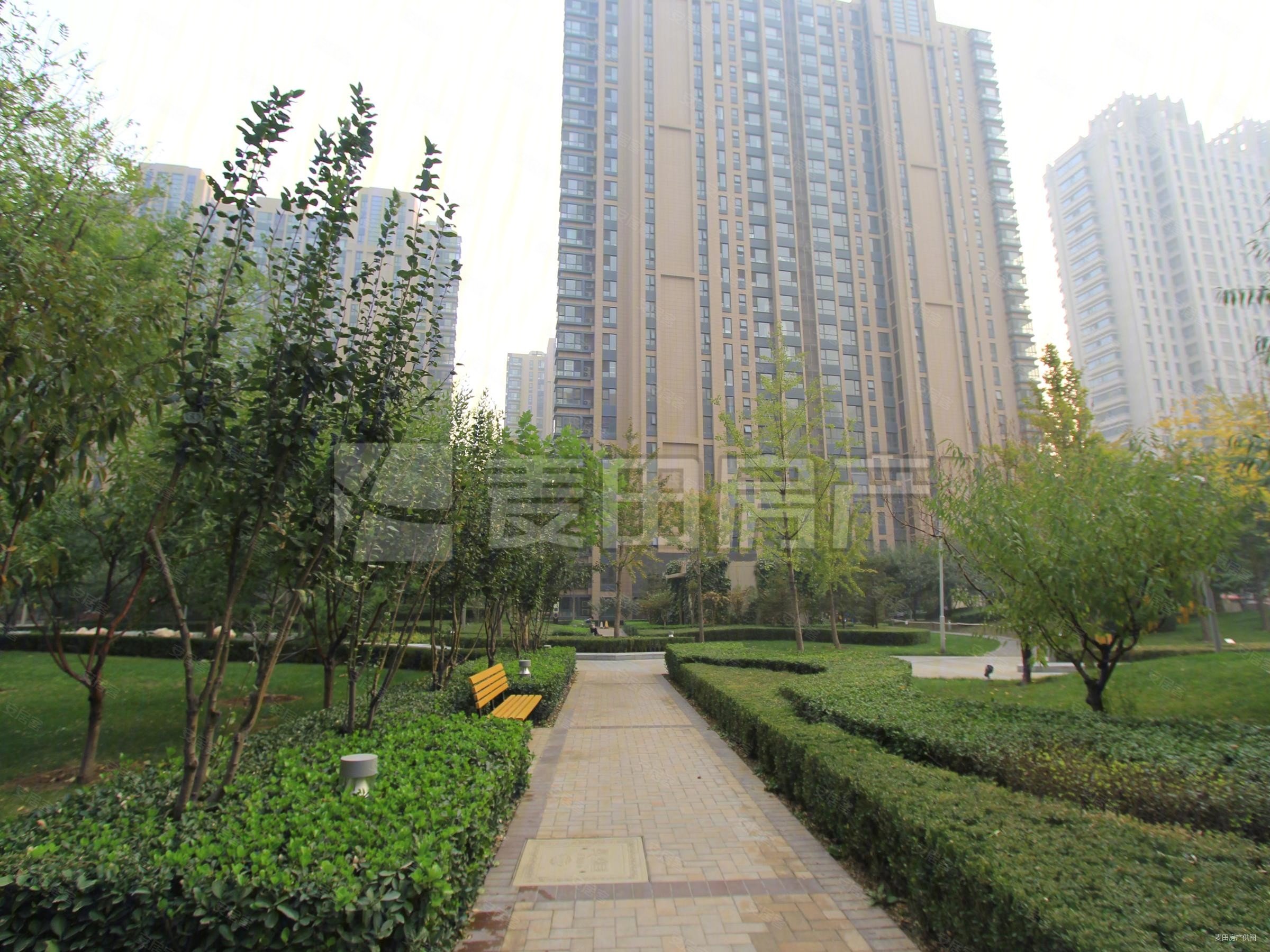 中国铁建国际城3室2厅2卫128.5㎡南北1198万