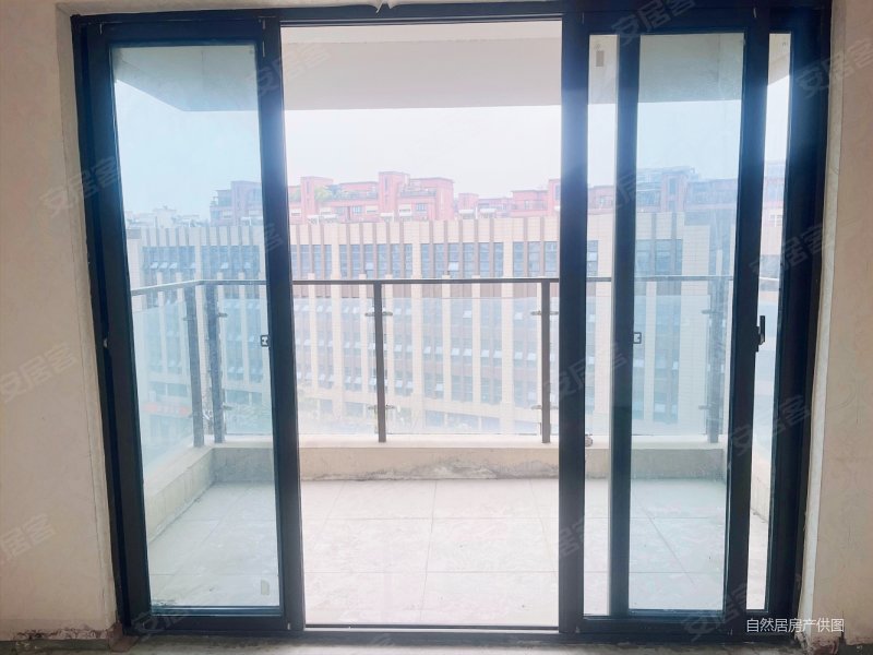 齐武路 旁 毛坯三房 飞机户型 楼层好采光佳 业主急售,武夷名仕园二手