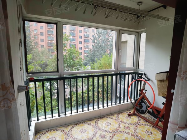 济南高新国际会展中心茗筑美嘉新上!精装 客厅新空调!