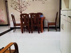 鹰潭月湖月湖城区月湖花园 4室2厅2卫出租房源真实图片