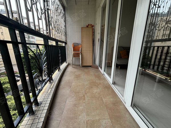 广州黄埔大沙地泰景花园泰景花园三房两厅两卫,靠近地铁,电梯房 ,精