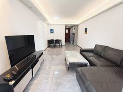 东莞黄江梅塘社区保利小区三房两卫出租 拎包入住 朝花园 家私家电齐全出租房源真实图片