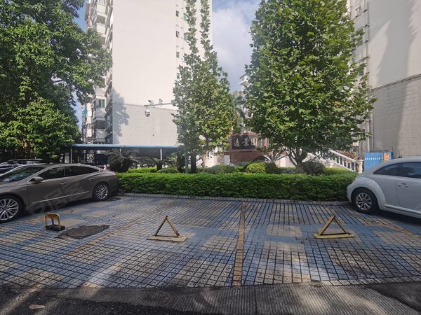 南宁青秀五象广场逸景园金湖广场南湖边逸景园 3室121平 南北通透 精