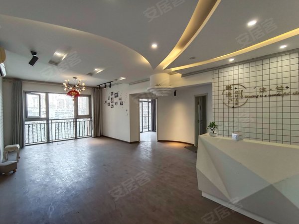 重庆江北观音桥红鼎国际名苑观音桥好吃街 红鼎国际b座104平3200精装