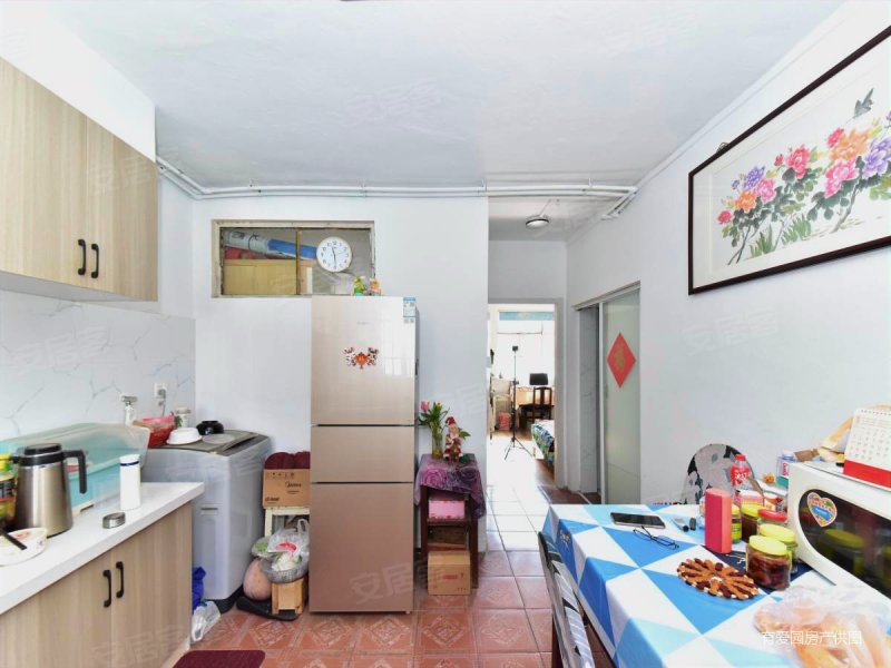 一号线地铁口东环新村两房朝南不靠高架两房朝南随时看房