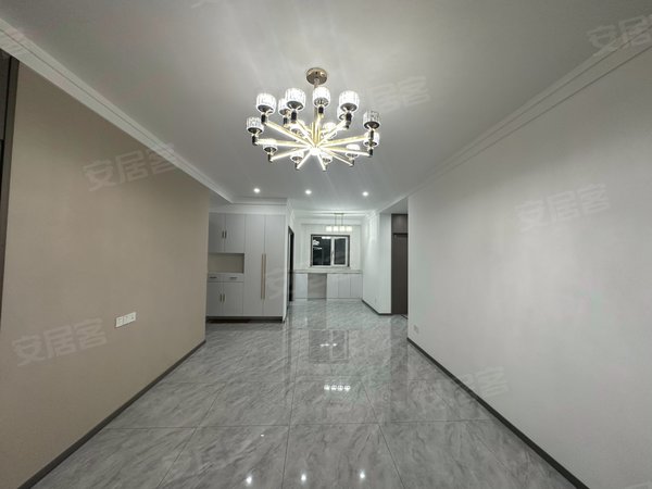 大连金州金州八一路碧桂园渤海郡|碧桂园渤海郡11楼,顶楼安静,3室2厅全屋定制,家电都配置出租房源真实图片