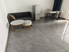 诸暨诸暨市区暨阳街道银泰小区多套一室一厅出租 有阳台，采光好，拎包入住，押一付一出租房源真实图片