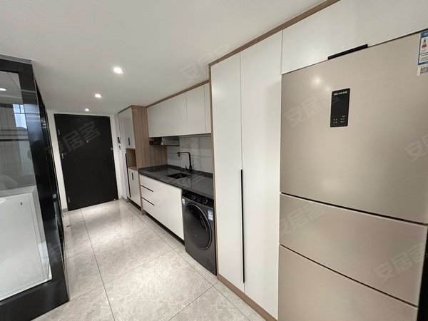 西安高新区软件园美墅希尔顿美墅 精装loft 可月付 视野好 拎包入住