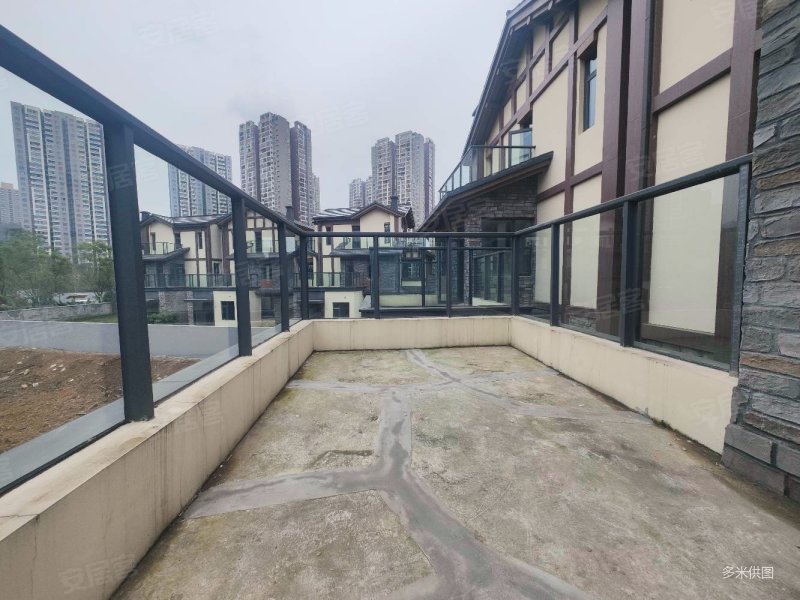 璧山必看湖山别墅,超大花园,露台多,独门独院,带车位,东亚白云湖(别墅