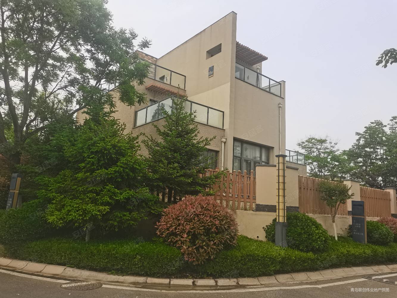 山景别墅 环境优美 联排别墅270平 三面连院100平,海尔原乡墅二手房