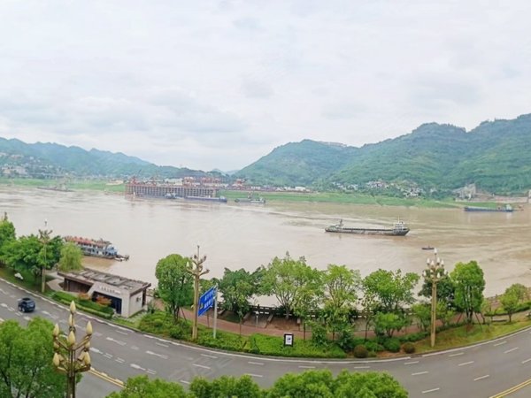 重庆涪陵涪陵宝龙广场绿地海域澜屿绿地海域澜屿 3室2厅2卫 113平