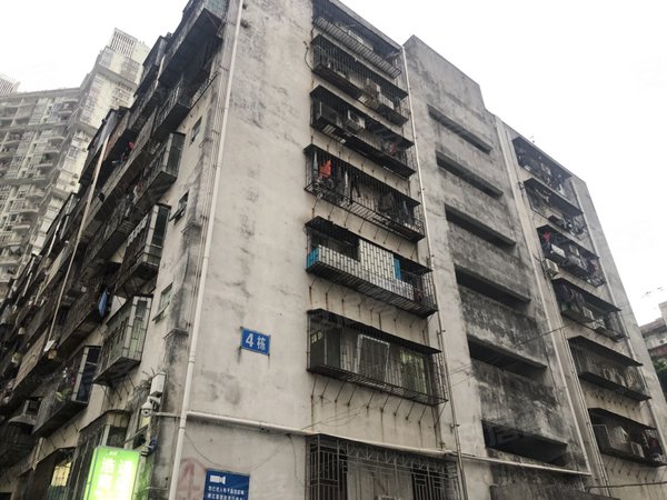 深圳罗湖布心海鹰大厦(罗湖)布心地铁口物业  海鹰大厦  1房1厅  家私