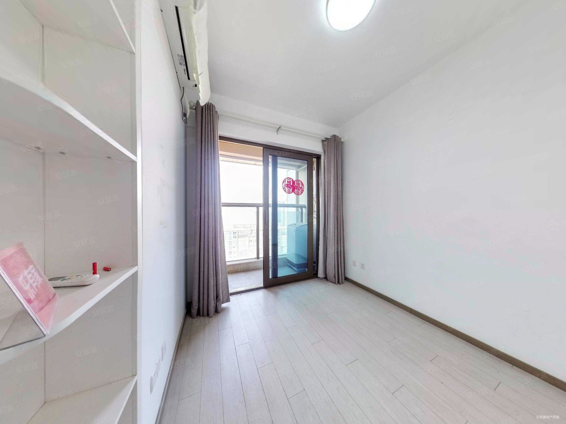 壹方中心1室2厅1卫52.28㎡东北779万