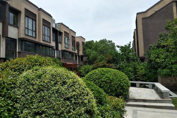 上海二手房 誉品原墅 于梦娟解读誉品原墅小区不足专家解读 不足
