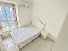 重庆江北观音桥观音桥步行街可短租可月付押一付一随时看房,看房可直接打电话出租房源真实图片