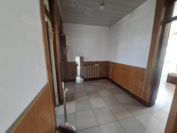 包头青山文化路迎宾道一号街坊迎宾小区75平米3楼3室1厅全家具家电拎包入住1000出租房源真实图片