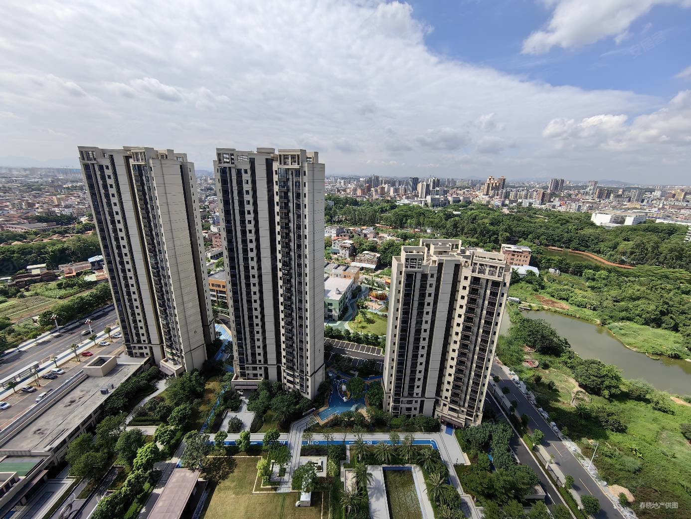 石排公园旁保利三房出售,保利悦湖公馆二手房,158万,3室2厅,1卫,85.