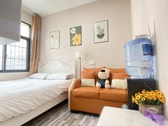 文山文山市州一中片区钻石广场 小单间 可短租押一付一 拎包入住出租房源真实图片