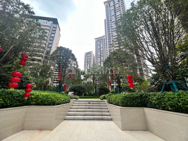 南宁青秀东盟商务保利天悦台凤岭南 保利领秀前城  全新精装配齐4房