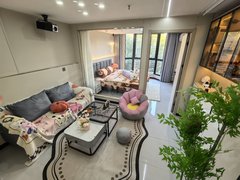 泉州石狮石狮泰禾广场靠泰禾新国泰，全屋智能高清投影，过道整洁，采光极好。出租房源真实图片