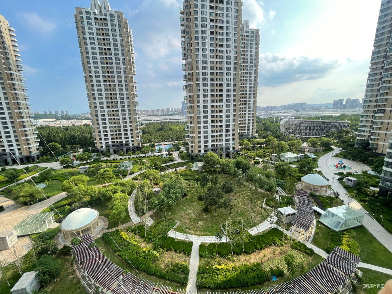 振华海滨假日花园3室2厅2卫122.3㎡南108万