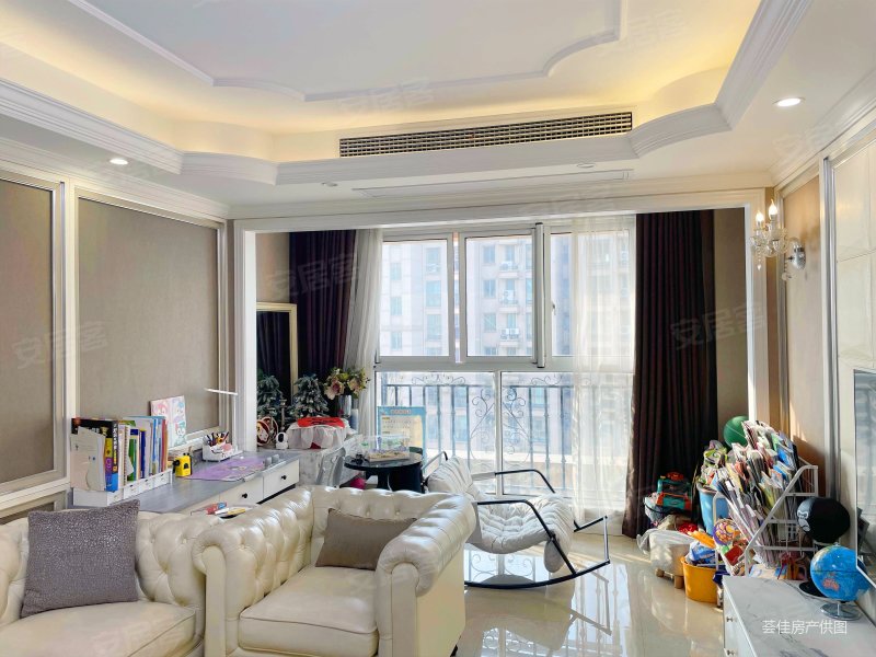 琴湖  电梯房中南御锦城93平豪装2室2厅1卫打包卖123万