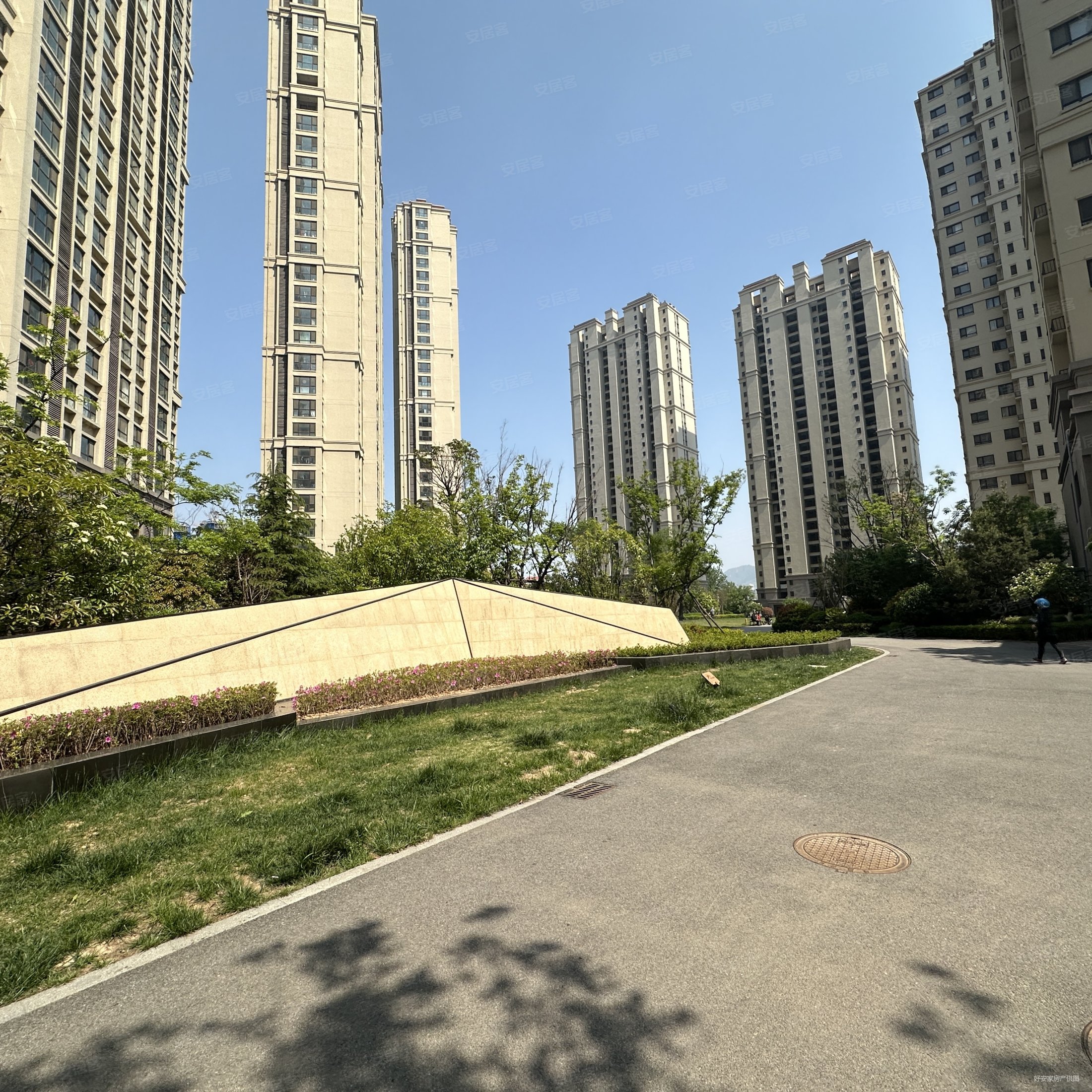 海信创智谷 依山伴城三期 精装修 把东厅 全明户型