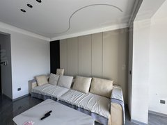 鞍山海城兴海广场铁西蓝湾国际两室出租 可月租一千八家电齐全包物业取暖宽带出租房源真实图片