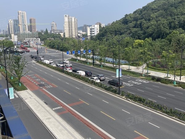 杭州西湖古荡龙都大厦龙都大厦精装朝南带阳台出租,朝南带阳台带推