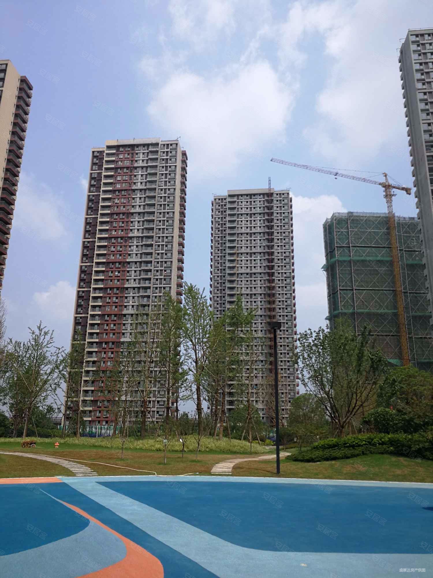 精装修电梯房南北通透满二保利西江月楼层好视野无遮