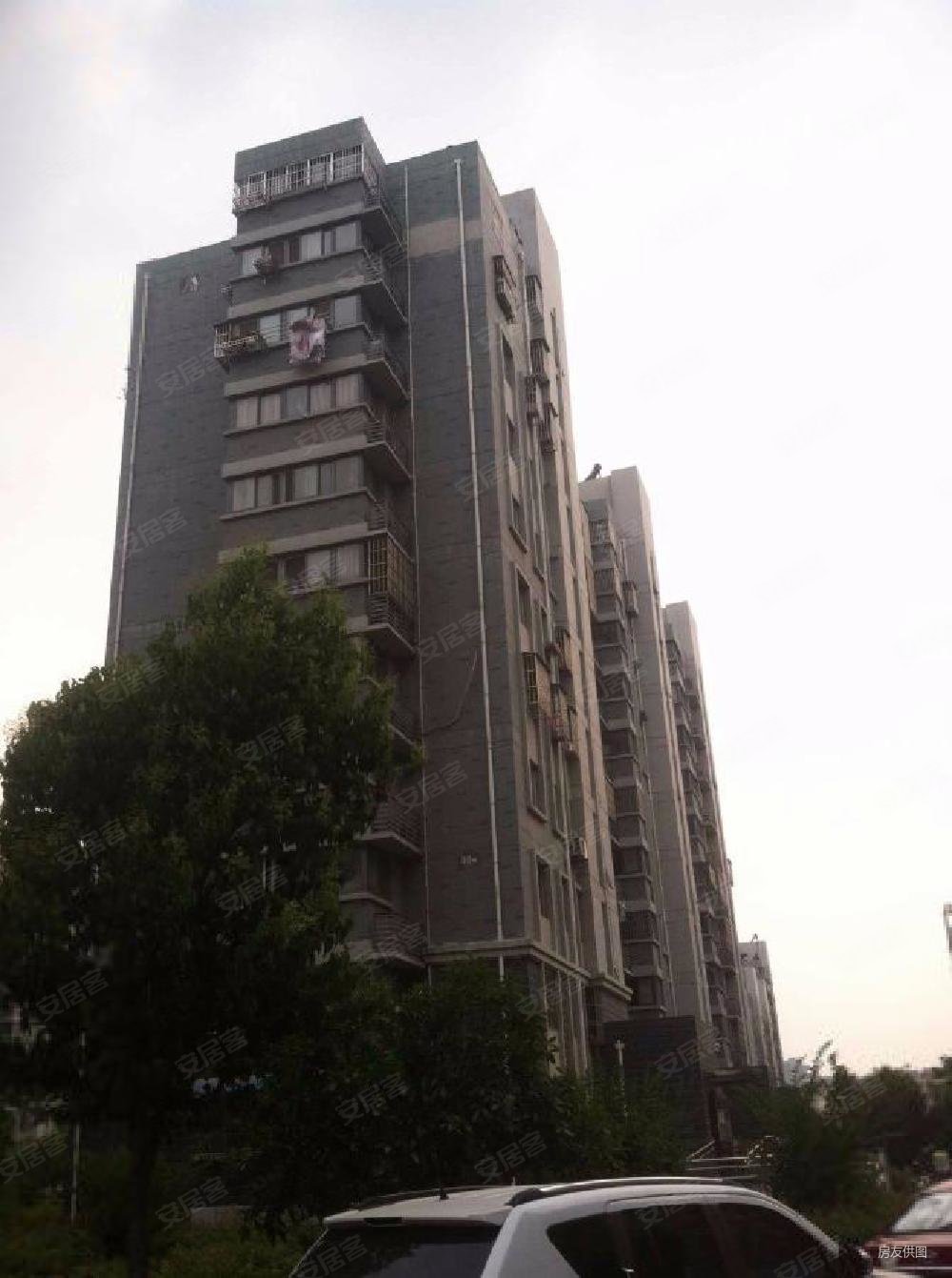 地铁旁盛景华庭南苑旁两房次顶楼总价低随时看房急