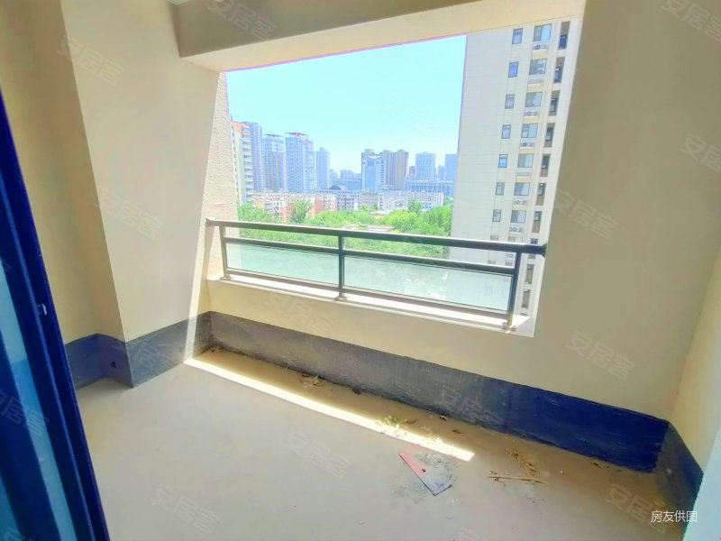 花园路地铁口22年现房 孩子不在郑州发展 降价急售 农科路,泰山誉景