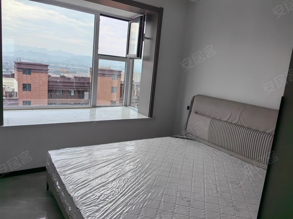 莱芜莱城莱城城区舜景东郡舜景东郡 3室2厅2卫 精装修 120平 电梯房