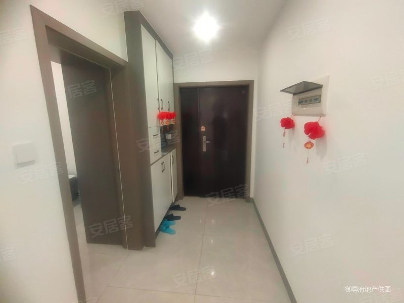 星星卡纳湾套三单卫房东精装修一口价关门卖