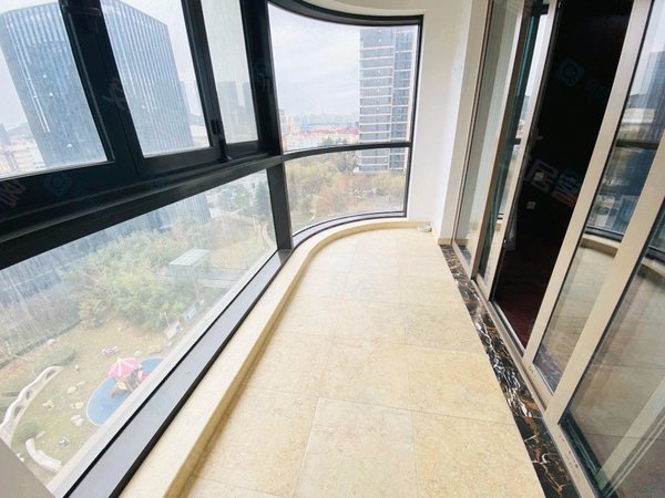 青岛崂山石老人上实海上海香港东路 上实海上海 精装大平层出租房源