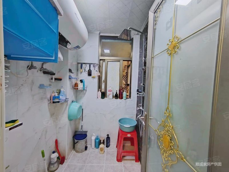 江景三房两卫 精装保养好 因业主急售90万 产权清晰,鹏达丽水湾二手房