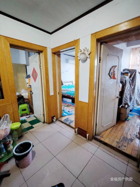 总价24万永安新村平地起四楼三室带储新上房源