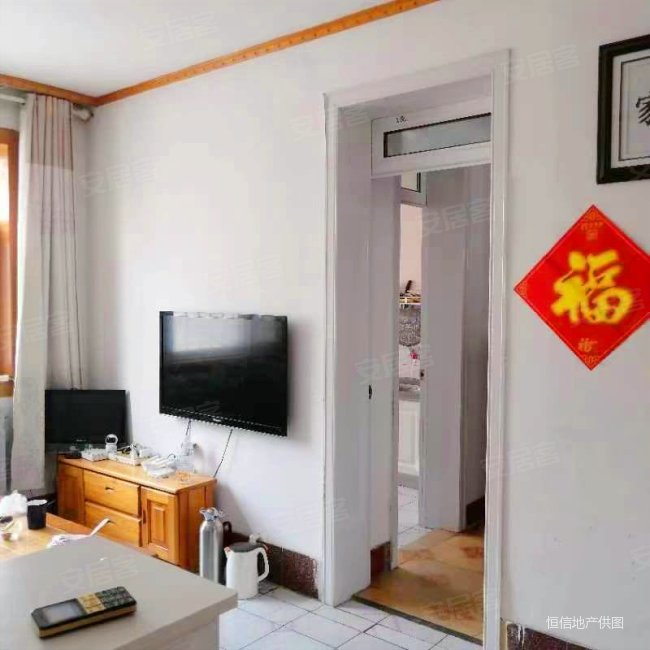 教师新村1楼 套二带储 可以拎包入住 诚心卖价格可议