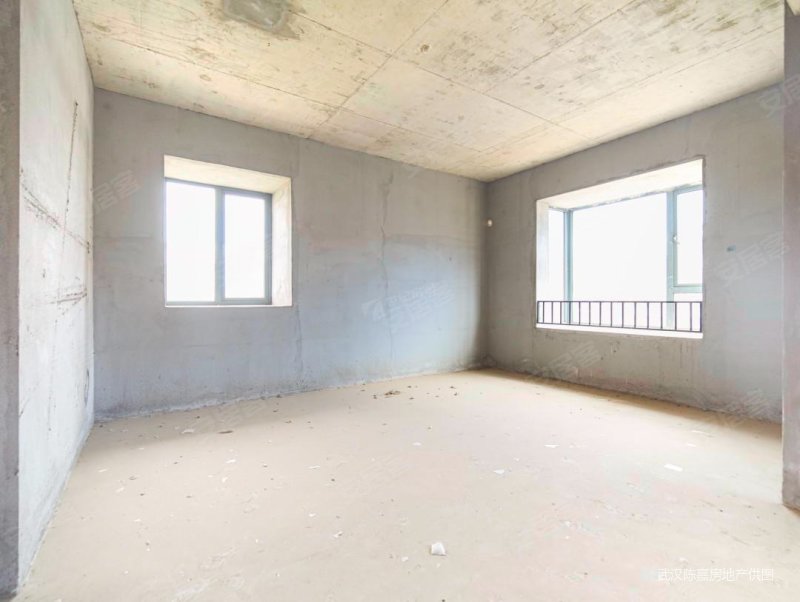 急售洋房复式送超大露台阁楼证满新华联青年城有钥匙