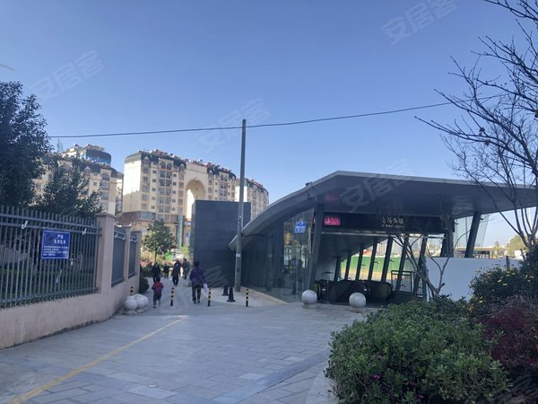 昆明官渡金马寺片区汇和紫光园紫薇园旁地铁c口两室1500元汇和紫光园