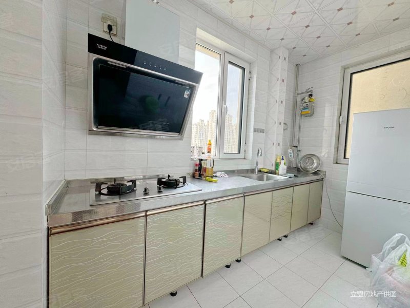 经典户型 格局方正,家具家齐全 拎包入住,烟台前二手房,166万,2室2厅