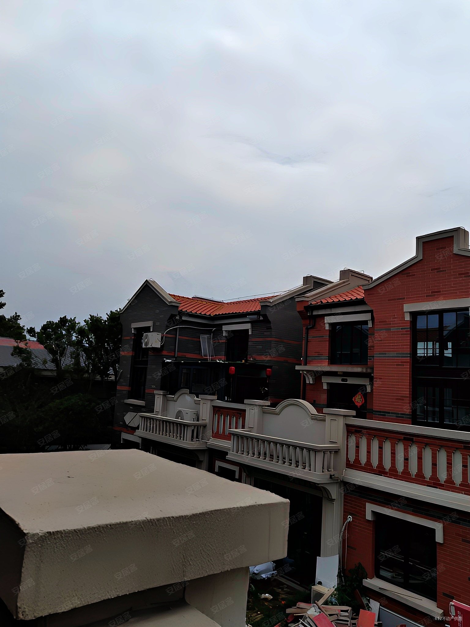 盘龙遗址公园旁50米地铁站50万买3房民用水电带天然气