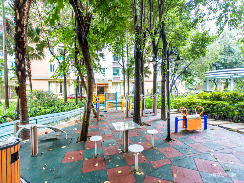 向南西海花园6室2厅3卫175.31㎡南北0万