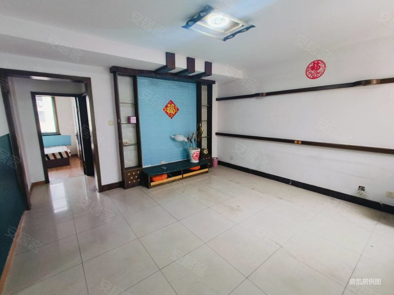 嘉美花园框架房3楼,出价就卖!送储藏室买房还是买现房好 欢迎