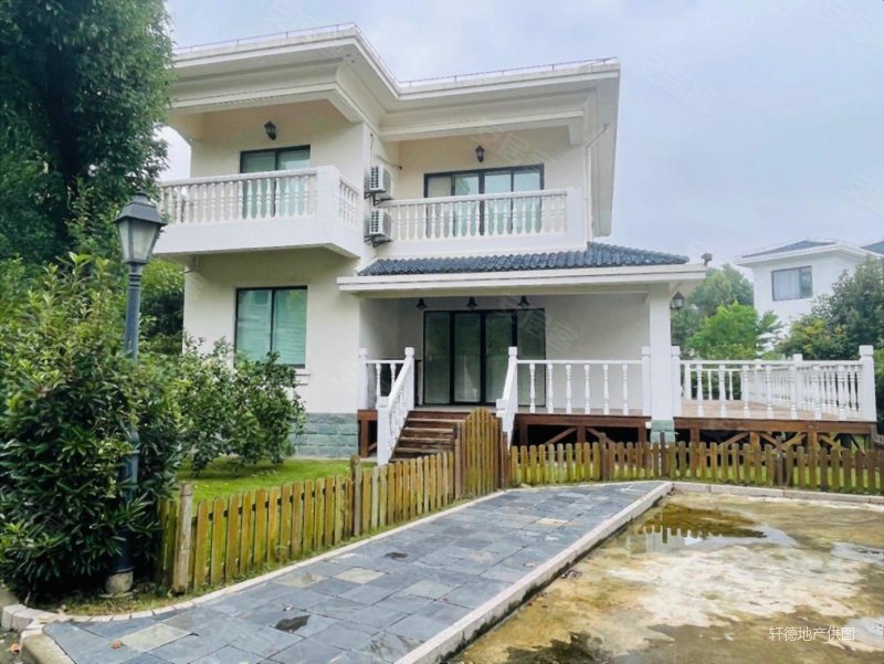 太阳岛高尔夫温泉别墅