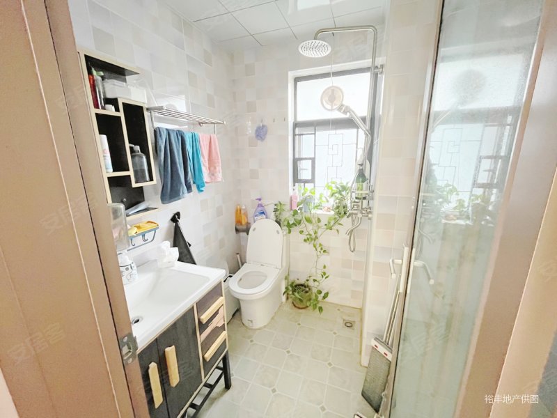 笋盘尚城雅苑80平40万3室2厅1卫