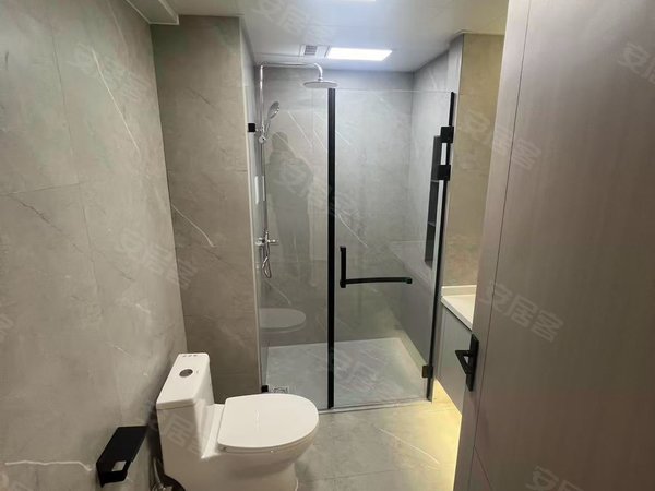 海宁海宁市区硖石江南大道1361号楼银泰静安中学附近一室一厅明卫随时看房 水电民用包网络全屋定制出租房源真实图片