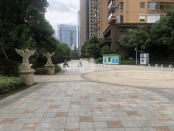 【多图】霖峰一号,凤岭北租房,霖峰壹号 精装大3房 仅2900 拎包入住