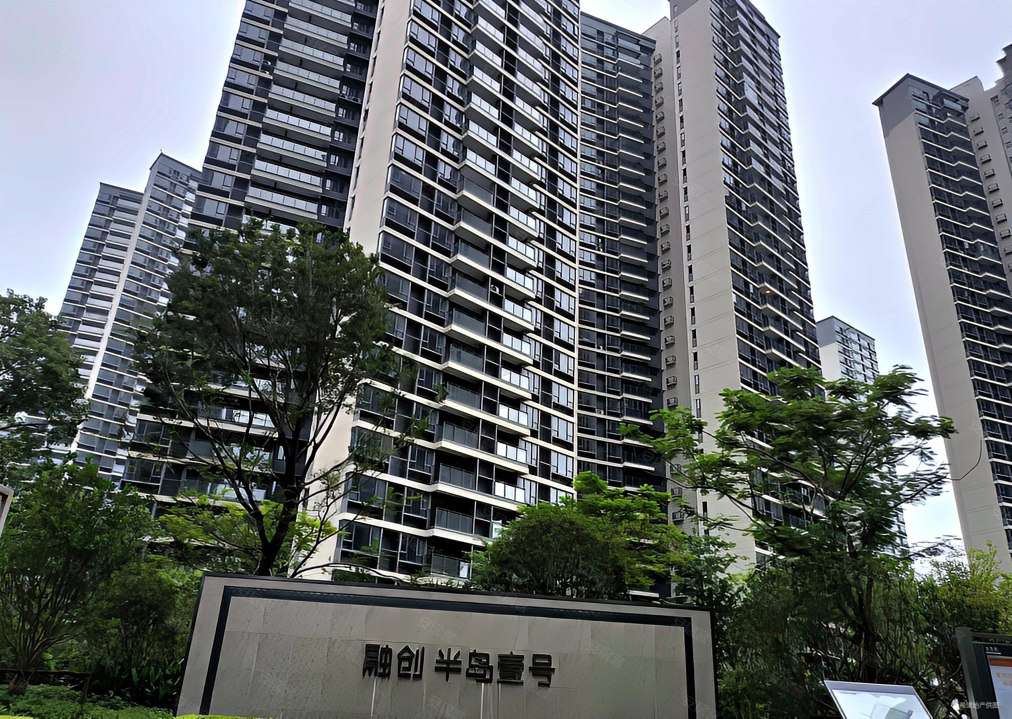 融创半岛壹号3室2厅2卫98.95㎡南北106万